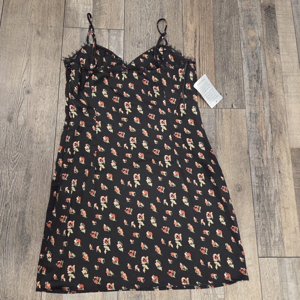 Dresses Floral and Crop Top Lot Women's Size M - Picture 2 of 10